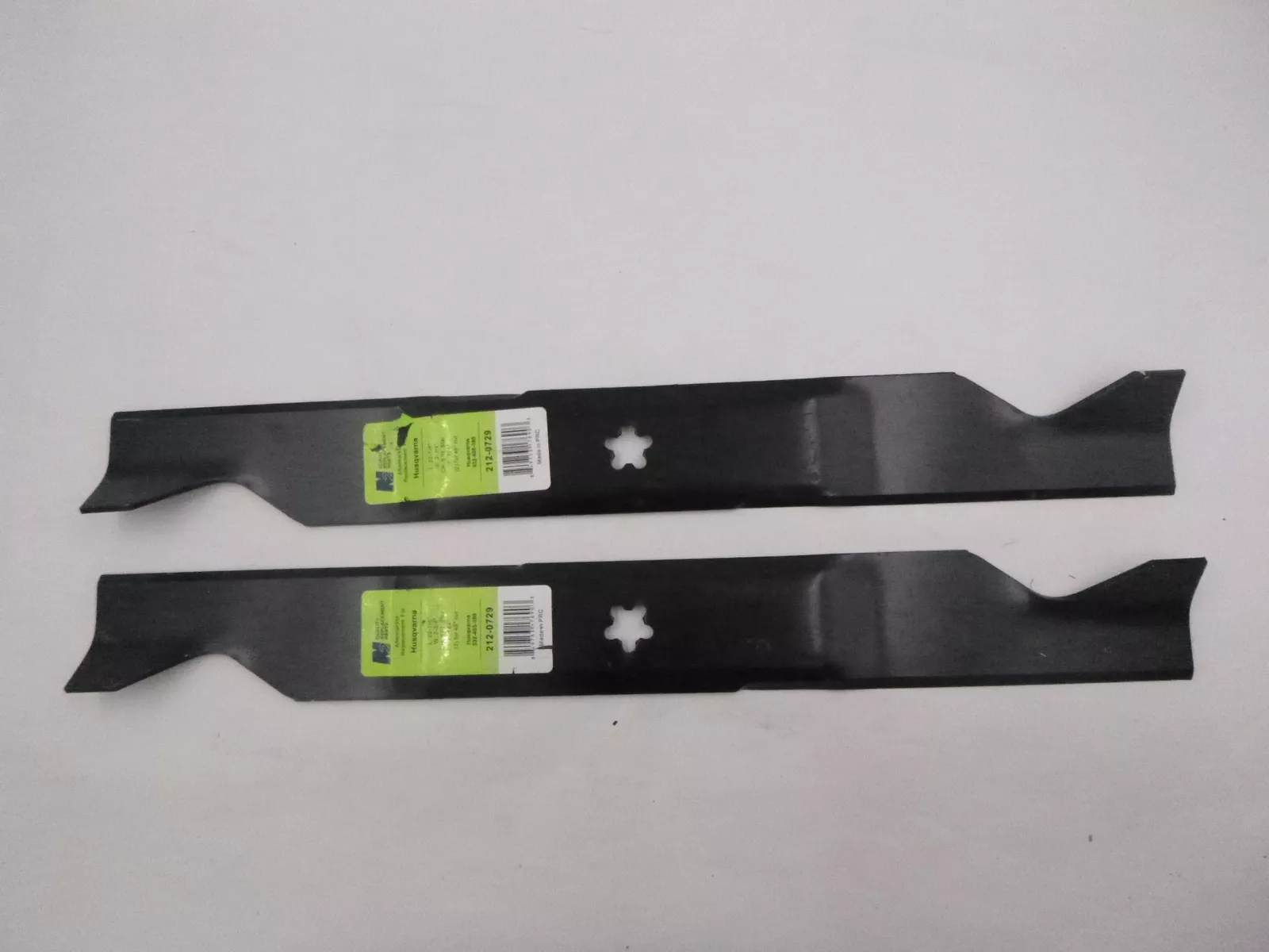 N2 Razor-X Blades Husqvarna 46″ (Set Of 2) #212-0729 3 N2 Razor-X Blades Husqvarna 46″ (Set Of 2) #212-0729