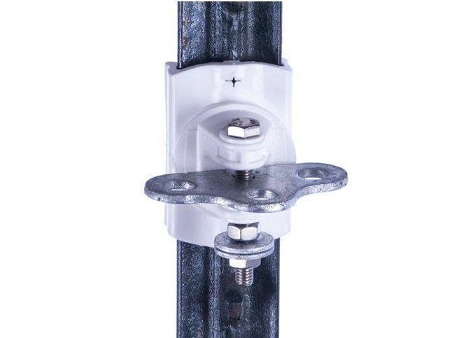 Gallagher Wood Post 3-Way Gate Anchor #G649114 3 Gallagher Wood Post 3-Way Gate Anchor #G649114